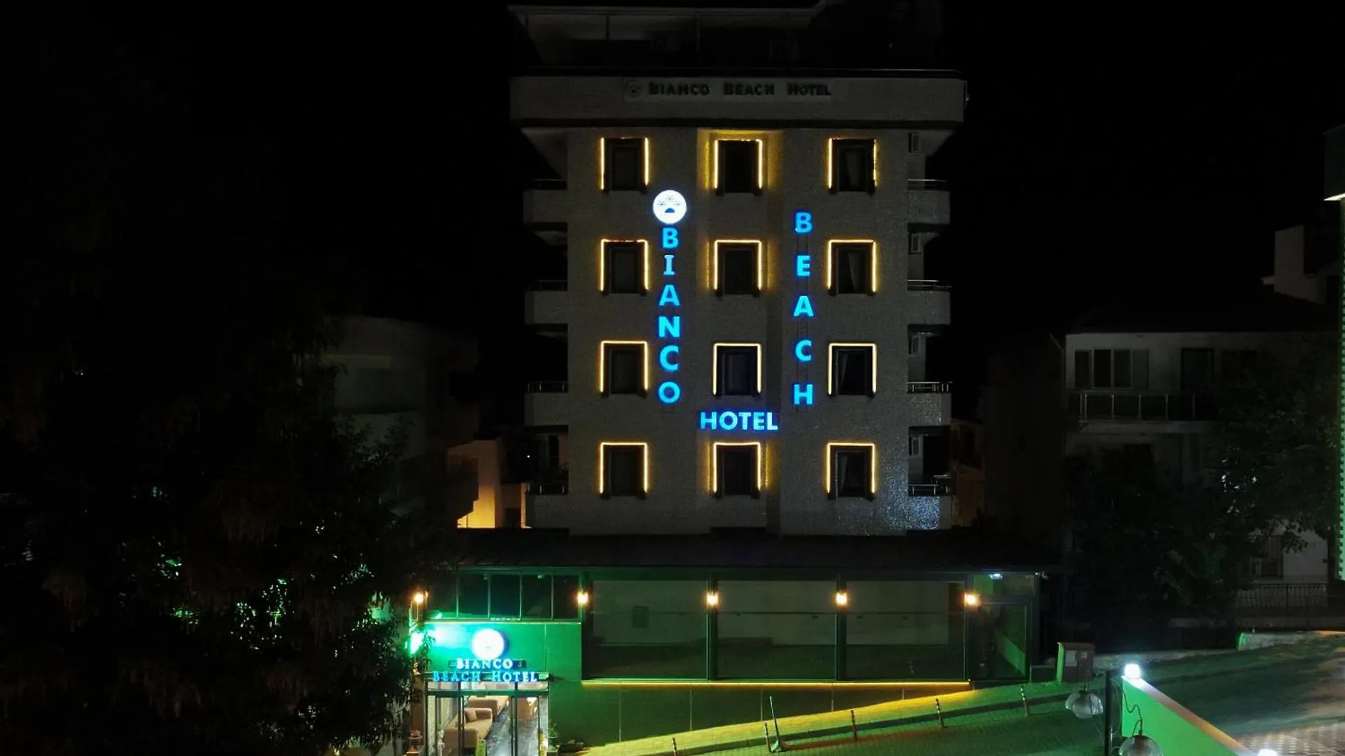 קוסדסי Bianco Beach Hotel